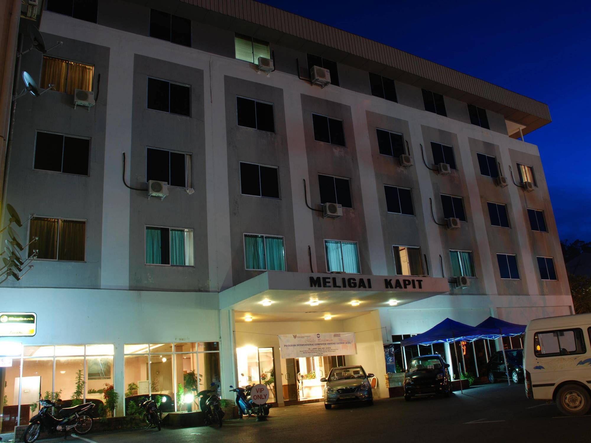 Hotel Meligai Kapit Exterior photo